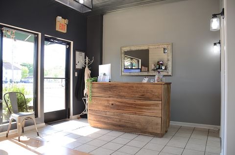 Travis & Co. Salon and Spa, hair salon in Shelbyville, TN